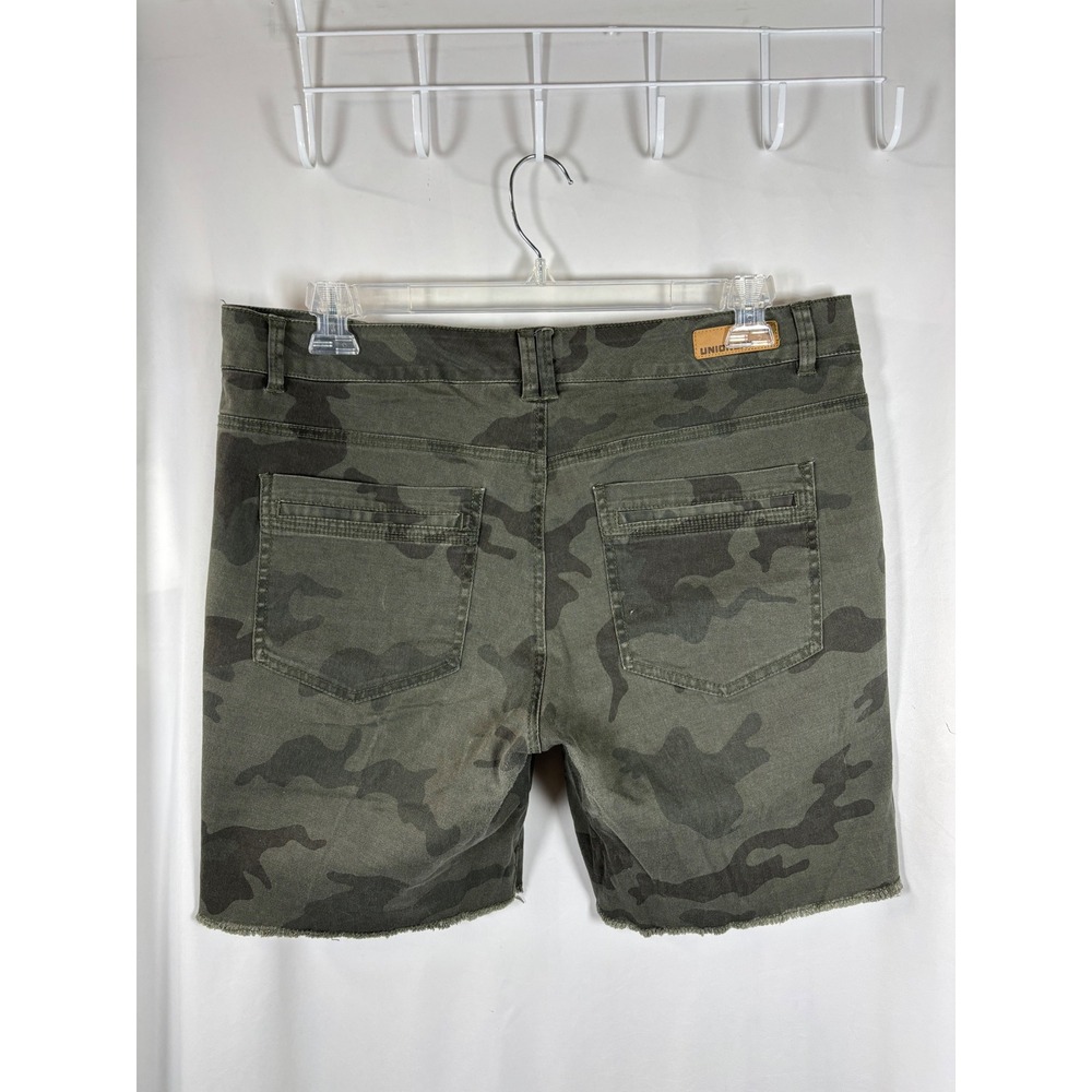 Unionbay Womens Camo Utility Shorts Olive Green Frayed Hem Size 15 Camouflage - Picture 3 of 4
